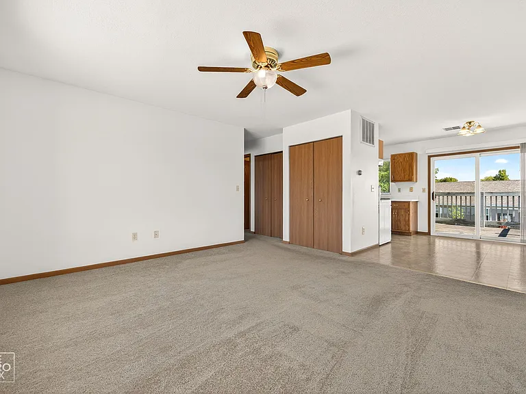 2401 Ashland Cir #1 — Photo 7