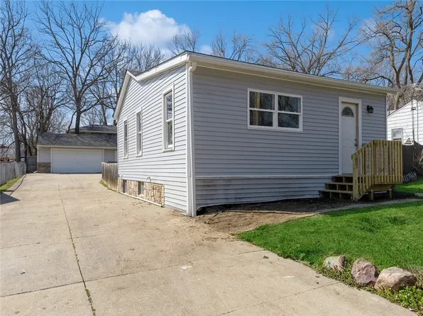 5116 SW 13th St, Des Moines, IA 50315