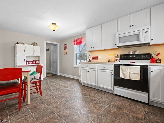 5th image of 5019 Union Ave NE