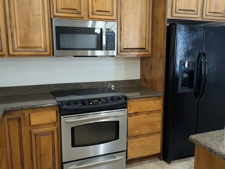1433 Chaparral Dr — Photo 7