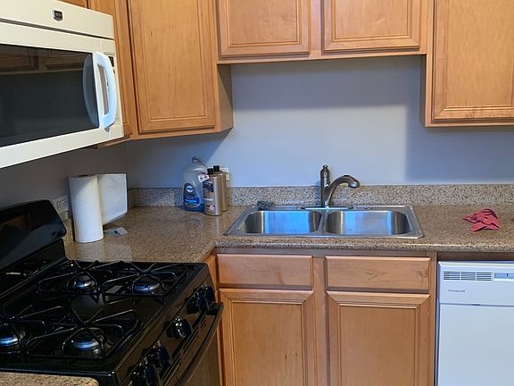 2nd image of 2641 N Milwaukee Ave