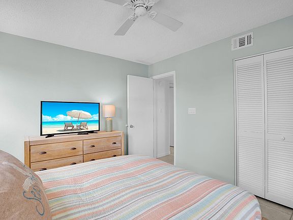 5th image of 30 Hilton Haven Dr Unit 2B