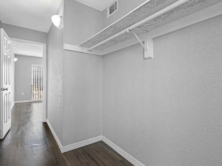 Montierra Apartments — Photo 25