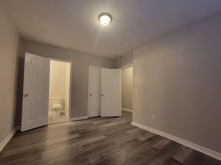 944 Smith St SW — Photo 19