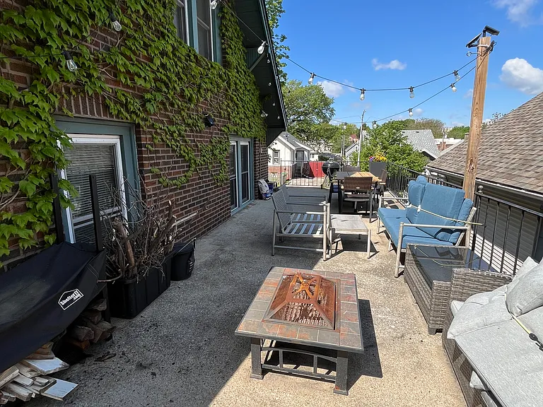 1124 Arbor St — Photo 33