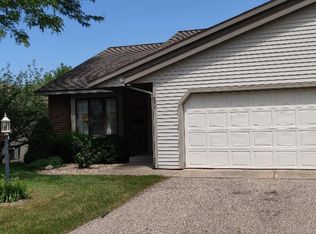 890 Harvest Dr, Holland, MI 49423