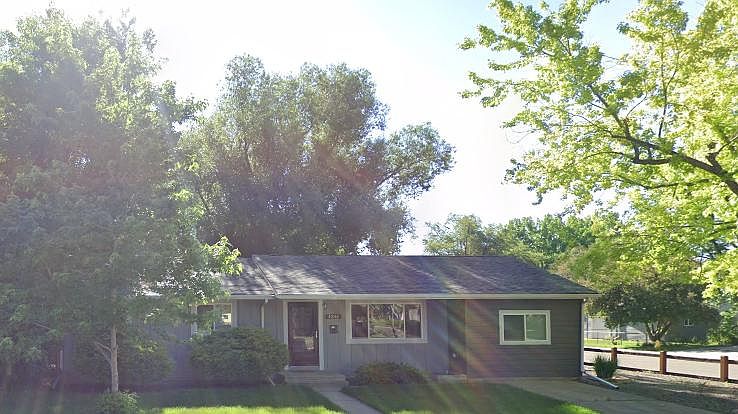 Charming parklike living