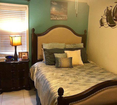 5th image of 3948 Broadmoor Dr