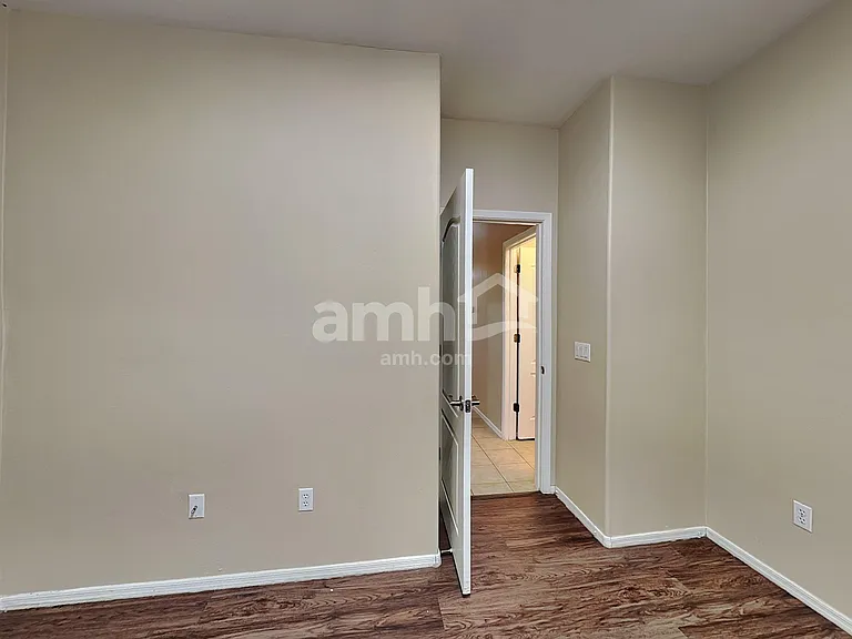 5561 S Lemon Tree Dr — Photo 13