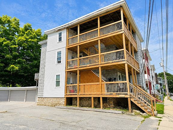 3rd image of 9 Henry St