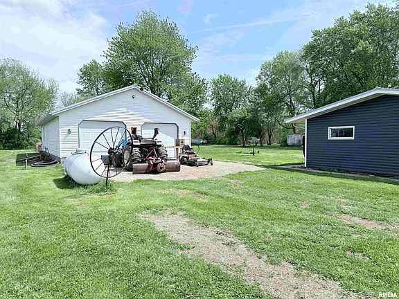 4th image of 1310 Carver Rd
