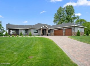 364 Maple Trl SE, Alexandria, MN 56308