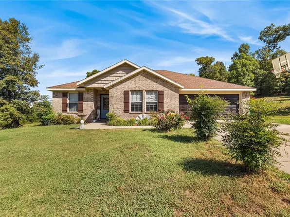 249 Mae St, Huntsville, AR 72740