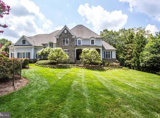 10301 Dunfries Rd, Vienna, VA 22181