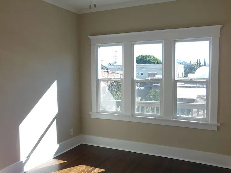 1280 N Ardmore Ave #1282 — Photo 11
