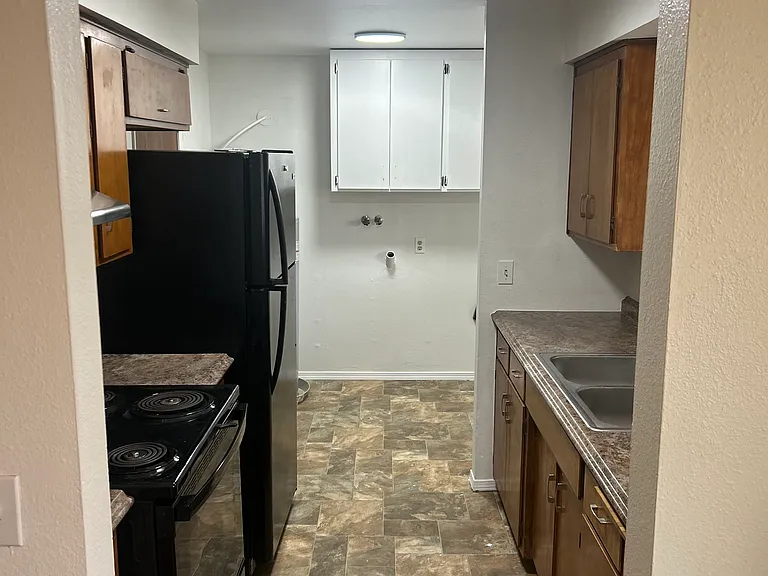 135 Onyx St #7 — Photo 7
