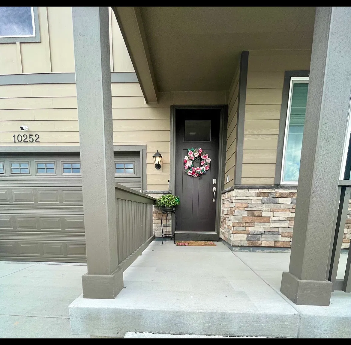 5 bed, 3.5 bath, 3314 sqft, $3,550 — Photo 2