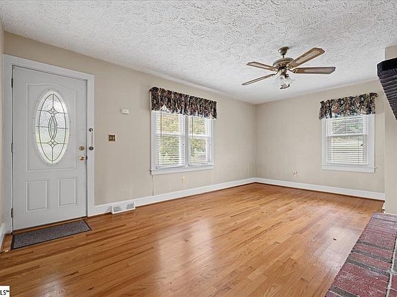 4th image of 1363 Bethlehem Ridge Rd