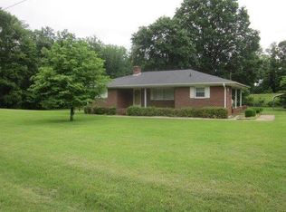 111 Sweet Water Dr, Reidsville, NC 27320