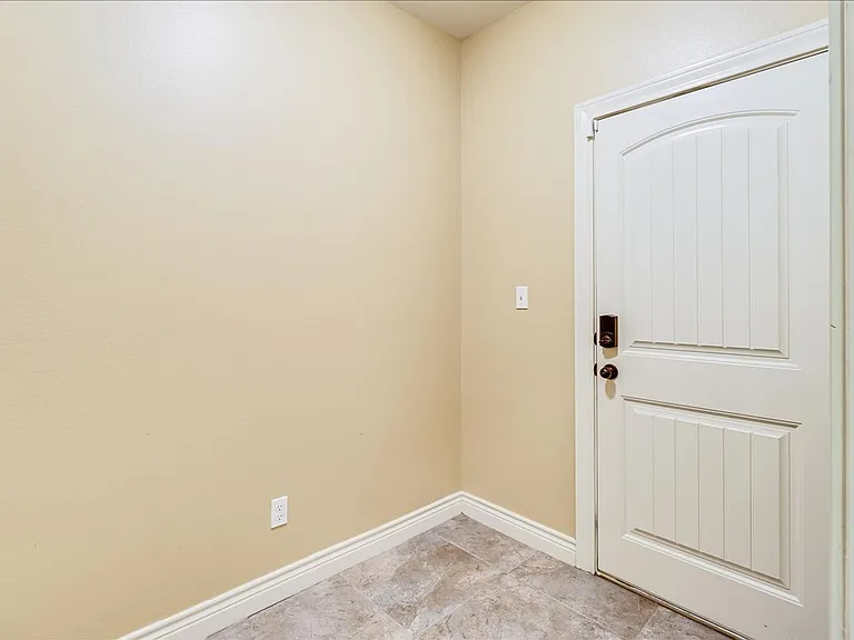 6241 Lago Vista Dr — Photo 31