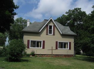 808 S Broadway St, Toledo, IA 52342