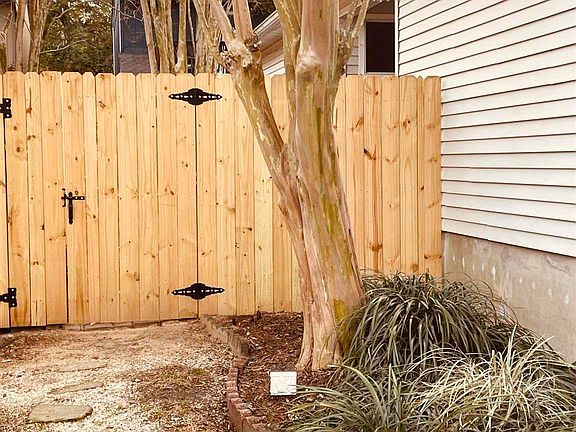3rd image of 3503 Goldenwood Way