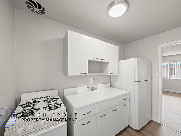 3rd image of 12318 Birch Ave #7