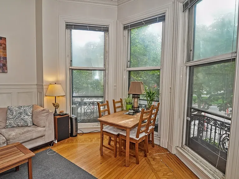 327 Commonwealth Ave #1 — Photo 3