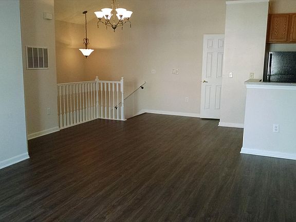 2nd image of 5603 E Fountain Cir