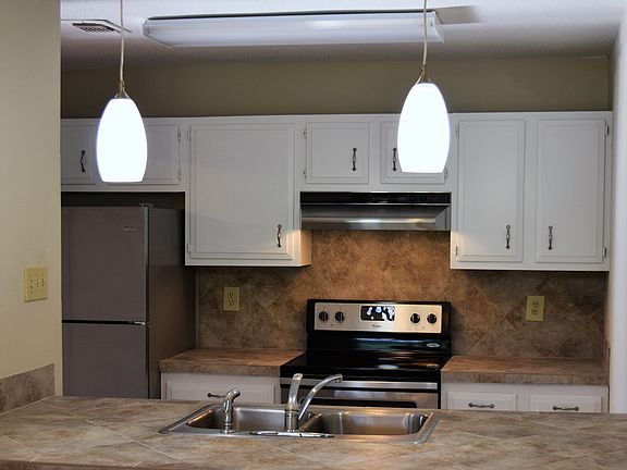 3rd image of 120 Catalpa Ln
