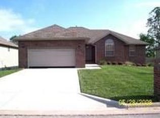 792 E Roubidoux St, Nixa, MO 65714