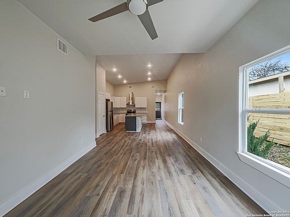 4th image of 2134 VIRGINIA BLVD