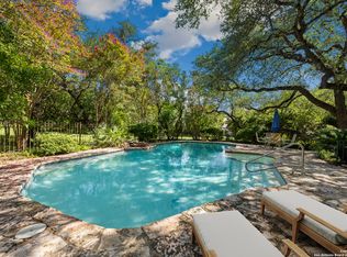 12626 Stonehenge Dr, San Antonio, TX 78230