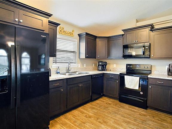 5th image of 12374 SE 101st Ct