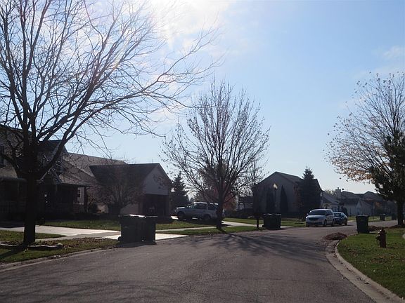 4th image of 303 Turnbridge Dr