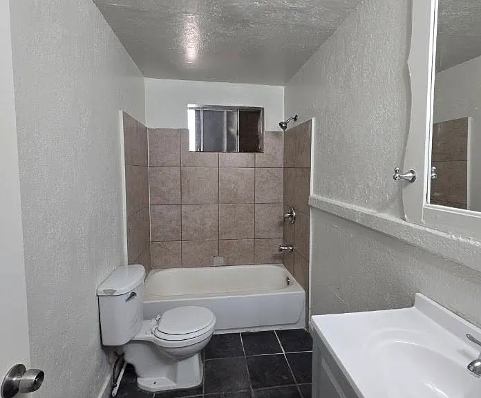 1332 N St — Photo 7