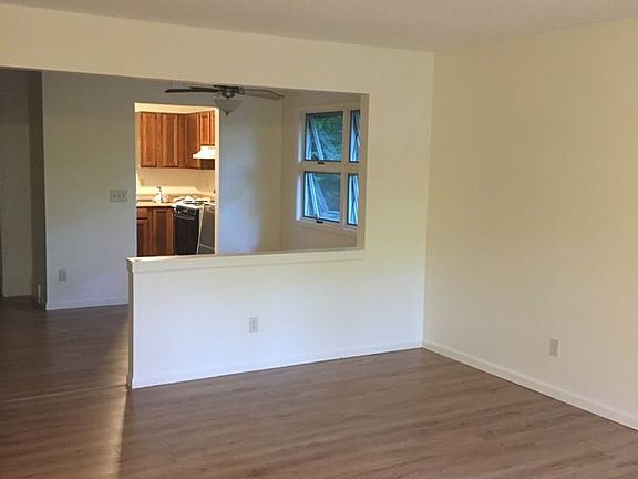 2nd image of 3464 Blackwood Dr
