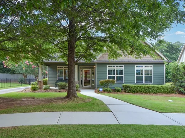 133 Dean Cir, McDonough, GA 30253