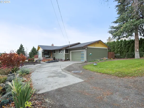 2615 E 12th St, The Dalles, OR 97058