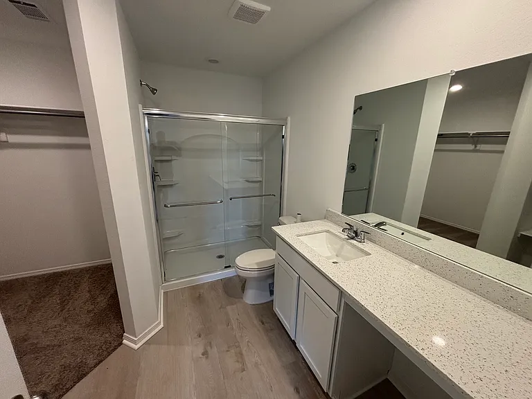 786 Gussy Ln — Photo 8