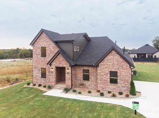 66 Corniche Cv, Maumelle, AR 72113