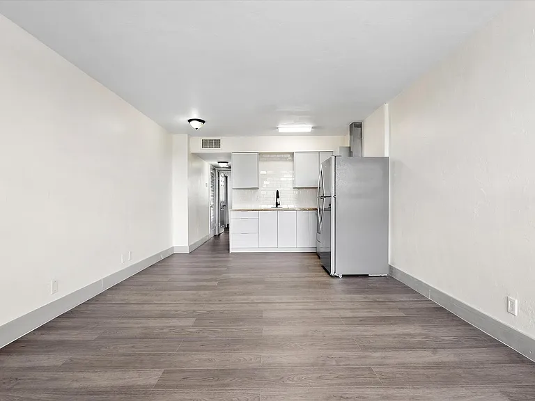 1715 N 16th Ave #111 — Photo 36