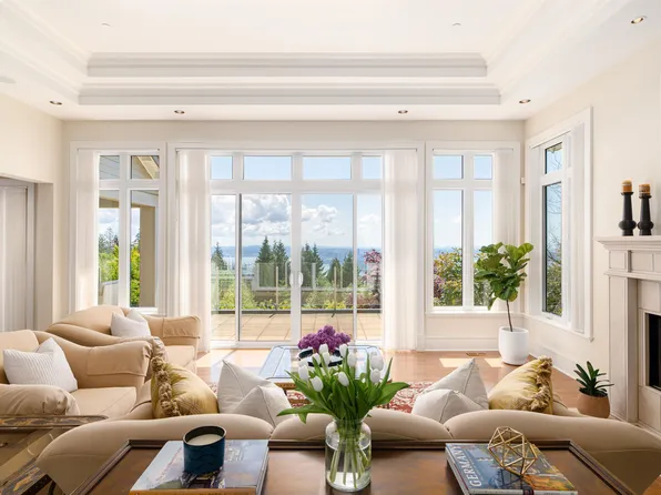 2356 Kadlec Ct, West Vancouver, BC V7S 3K3