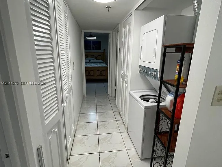 1621 Collins Ave #707 — Photo 7