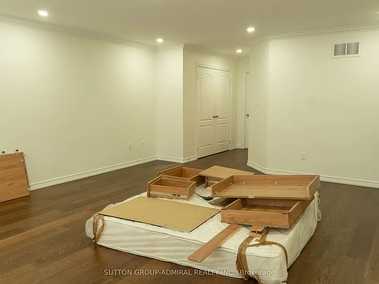 29 Wendelyn Dr #MAIN 2ND FLOOR — Photo 27