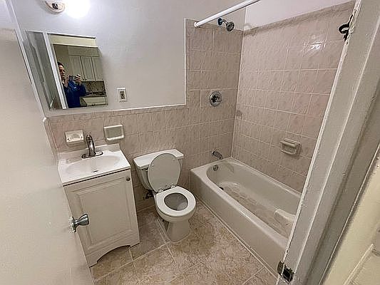 3rd image of 3442 33rd St #1