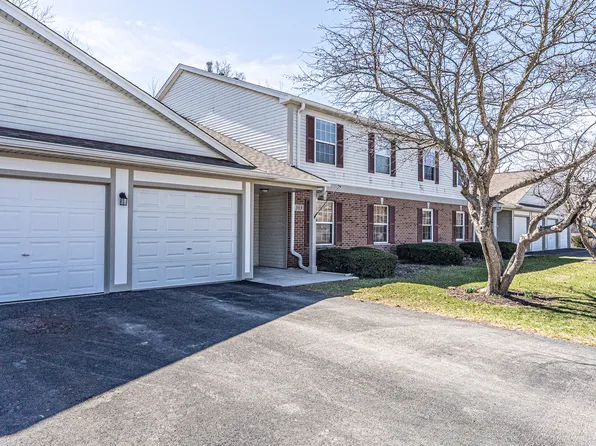 383 Woodview Cir APT C, Elgin, IL 60120