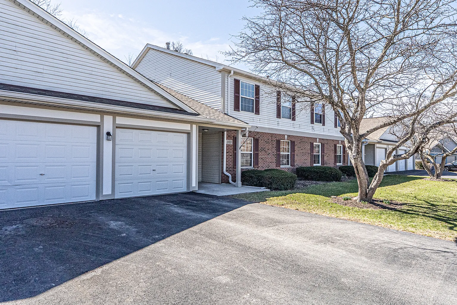 383 Woodview Cir APT C photo 1