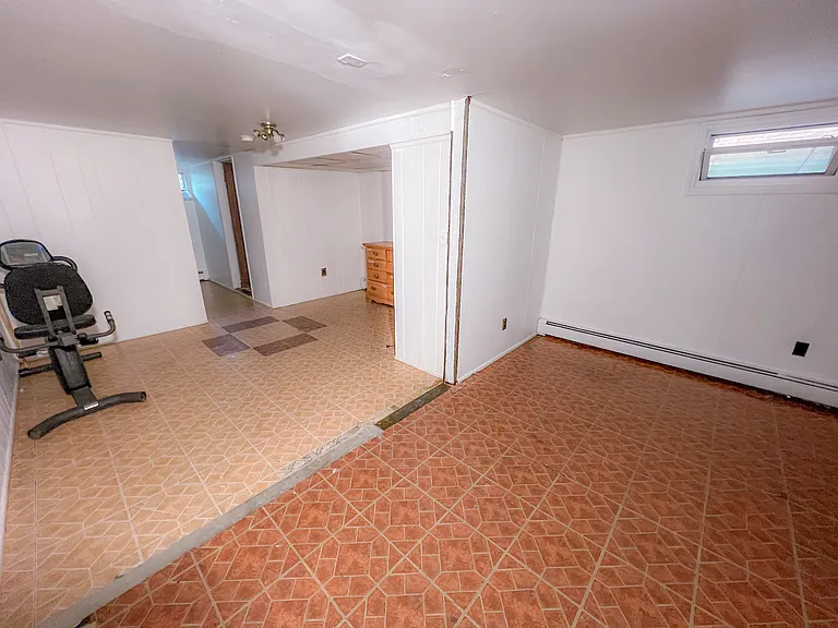 109 L St — Photo 14