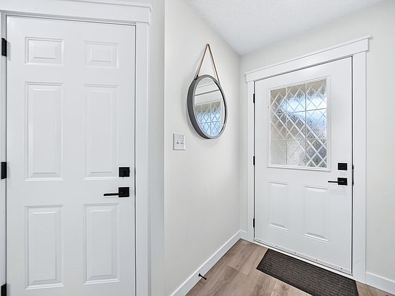 5th image of 287 Macewan Rd SW #27